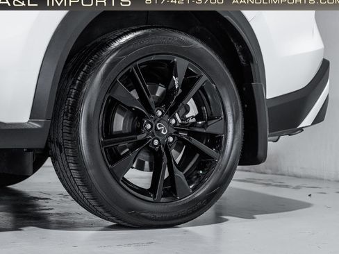 Used 2025 INFINITI QX60 Luxe w/ Black Edition image 24