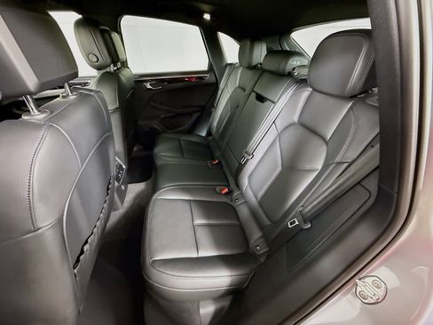 Certified 2026 Porsche Macan image 17