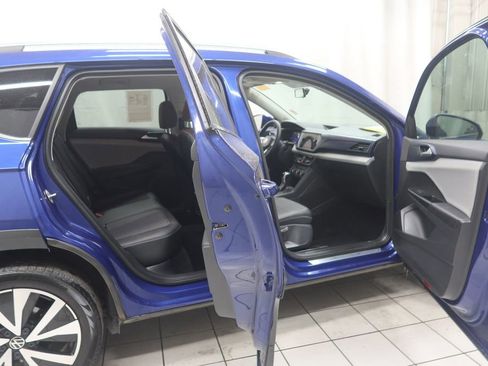 Used 2022 Volkswagen Taos SE AWD/4WD image 8