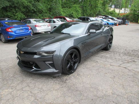 Used 2017 Chevrolet Camaro SS RWD image 1