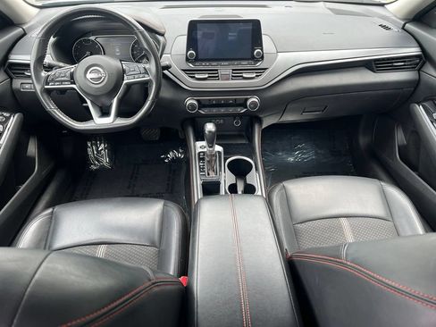 Used 2024 Nissan Altima 2.5 SR FWD image 17