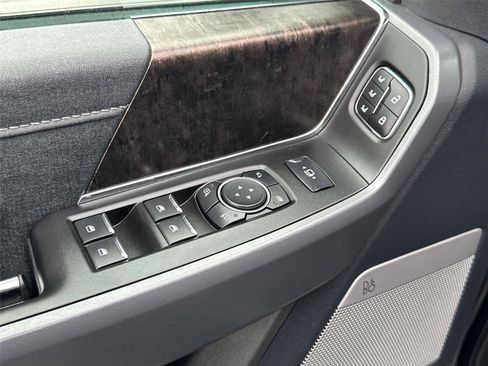 Used 2023 Ford F250 Lariat w/ Tremor Off-Road Package image 28