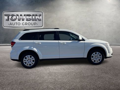 Used 2018 Dodge Journey SXT w/ Connectivity Group FWD image 4