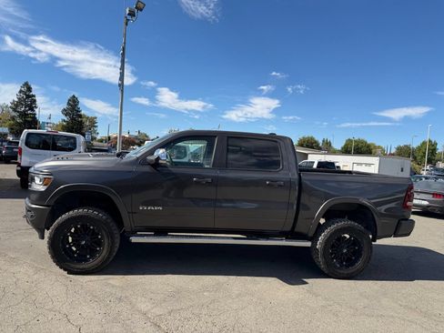 Used 2019 RAM 1500 Laramie AWD/4WD image 2