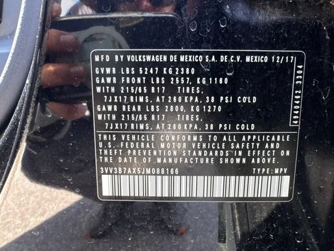 Used 2018 Volkswagen Tiguan SE FWD image 12