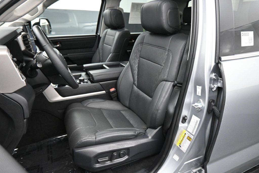 Used 2023 Toyota Tundra Limited AWD/4WD image 19