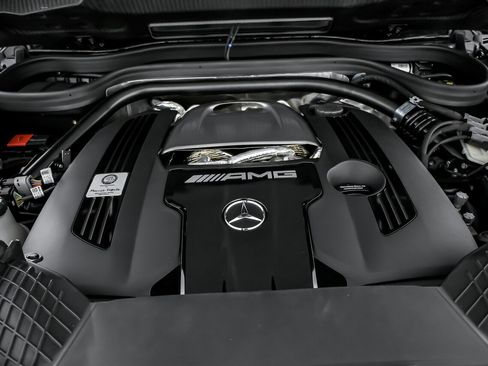 Used 2025 Mercedes-Benz G 63 AMG 4MATIC image 24