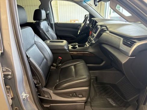 Used 2018 Chevrolet Suburban LT AWD/4WD image 27