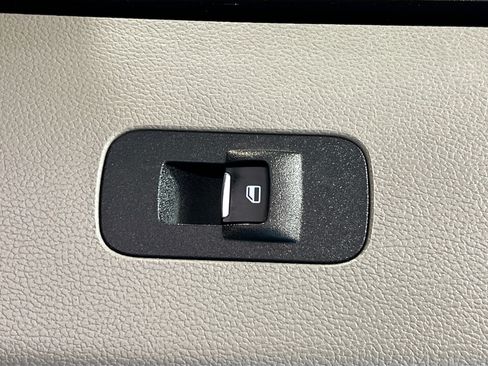Used 2018 Ford F150 XLT AWD/4WD image 29