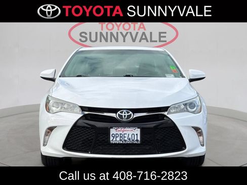 Used 2017 Toyota Camry SE w/ Moonroof Package FWD image 11