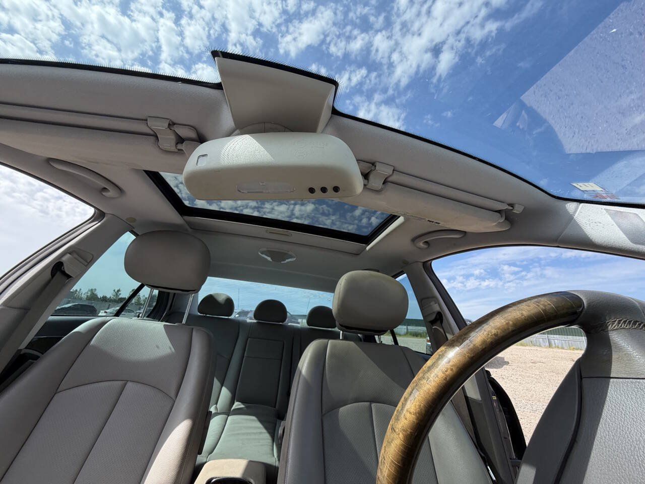 Used 2008 Mercedes-Benz E 350 4MATIC Sedan image 31