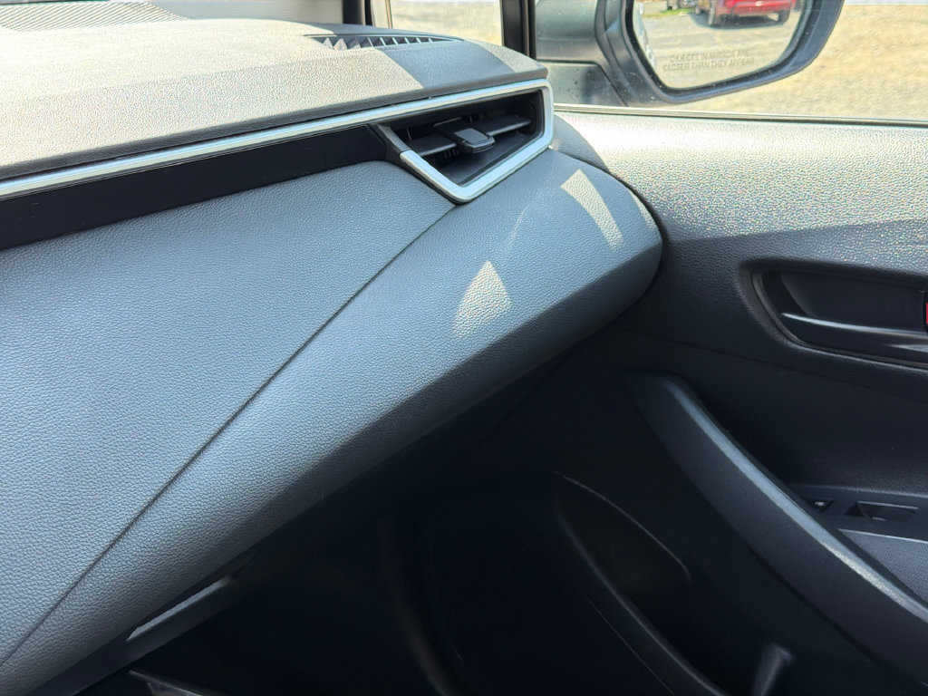 Used 2024 Toyota Corolla LE FWD image 30