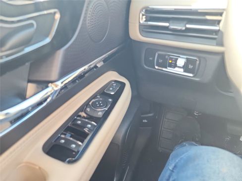 New 2026 Lincoln Corsair Premiere FWD image 28