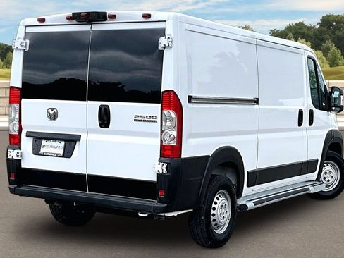 Used 2025 RAM ProMaster 2500 w/ U-Haul Equipment Group FWD image 11