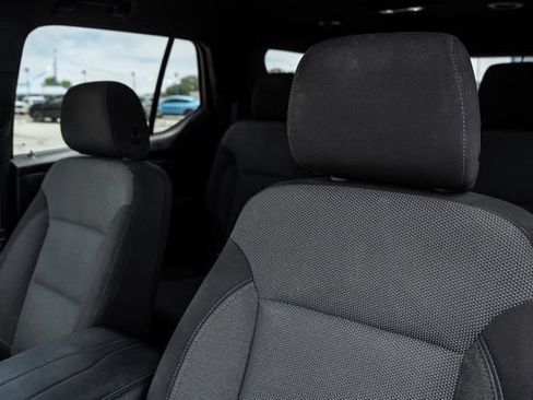 Used 2023 Chevrolet Traverse LT AWD/4WD image 27