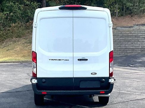 New 2026 Ford Transit 250 148 Medium Roof RWD image 4