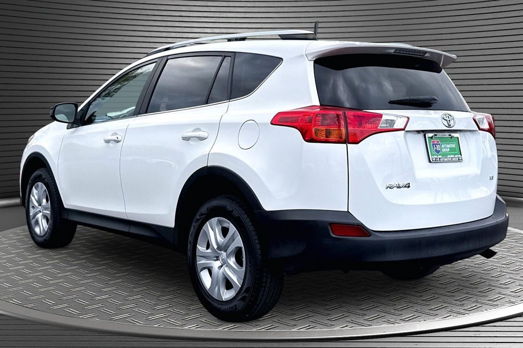 Used 2013 Toyota RAV4 LE FWD image 2