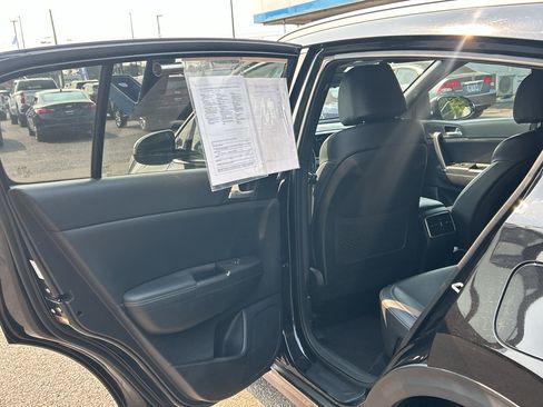 Used 2020 Kia Sportage S FWD image 26