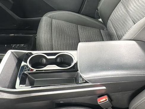 Used 2025 Chevrolet Equinox LT image 34