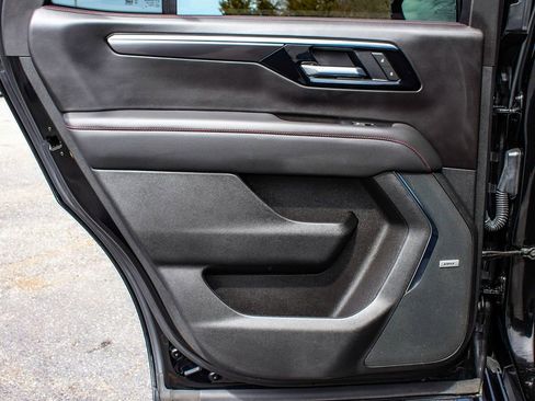 Used 2025 Chevrolet Tahoe RST w/ Comfort Package AWD/4WD image 11