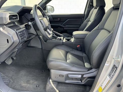 Used 2025 Toyota 4Runner SR5 image 20