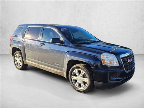 Used 2017 GMC Terrain SLE image 3