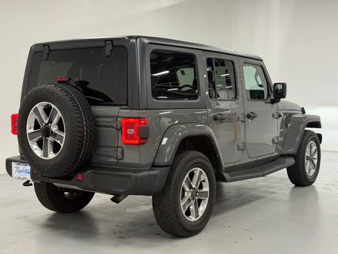 Used 2021 Jeep Wrangler Unlimited Sahara w/ Dual Top Group image 4