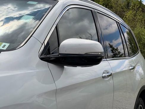 Used 2022 Honda Pilot Elite image 6