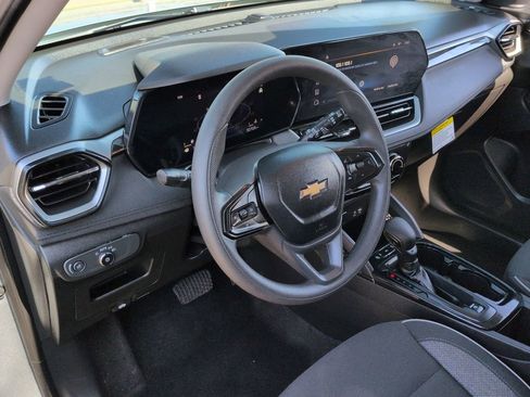 Certified 2025 Chevrolet TrailBlazer LT AWD/4WD image 11