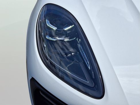 Used 2022 Porsche Macan S AWD/4WD image 28