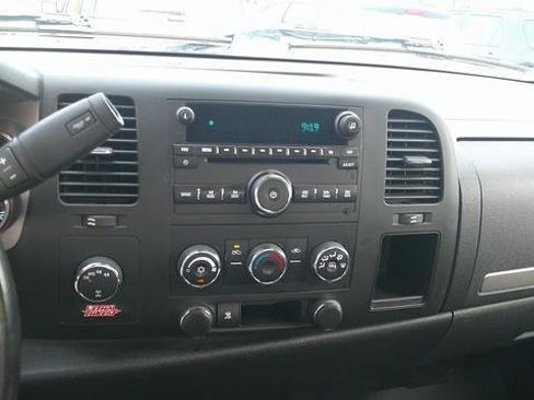 Used 2011 Chevrolet Silverado 1500 LT AWD/4WD image 7