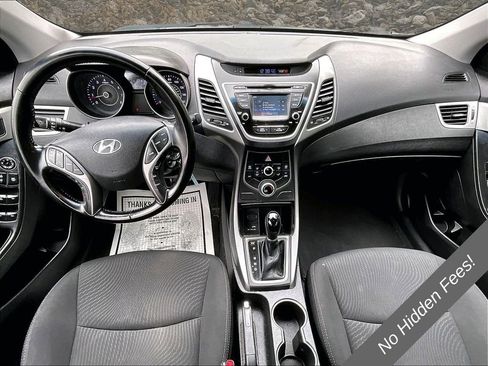 Used 2015 Hyundai Elantra SE w/ Option Group 03 FWD image 10