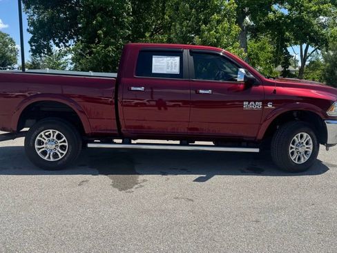 Used 2018 RAM 2500 Laramie w/ Convenience Group AWD/4WD image 2