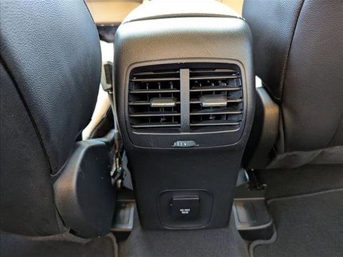 Used 2020 Ford Escape Titanium w/ Titanium Premium Package 2.0 image 17