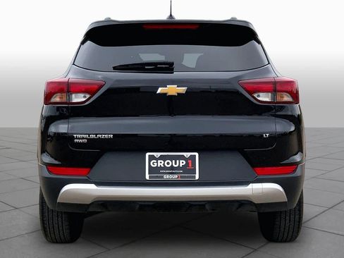 Used 2025 Chevrolet TrailBlazer LT AWD/4WD image 5