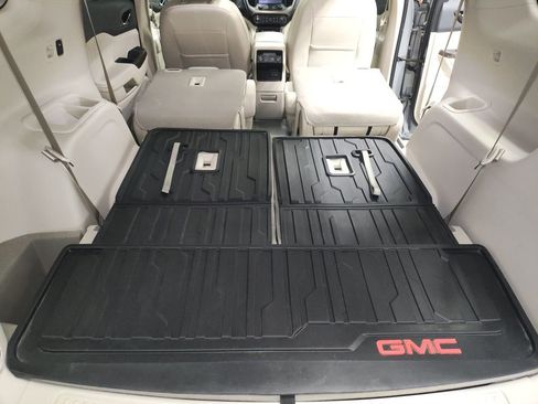 Used 2023 GMC Acadia Denali w/ Denali Ultimate Package AWD/4WD image 17