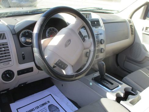Used 2010 Ford Escape XLT image 14