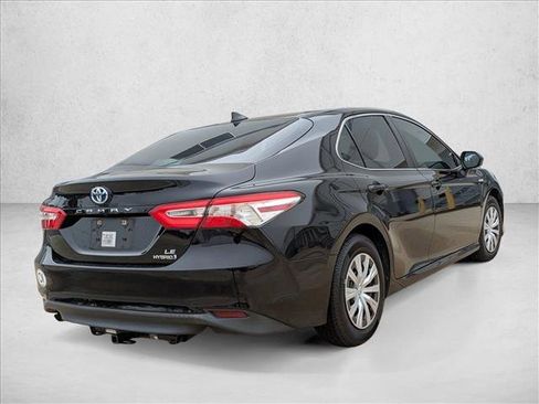 Used 2019 Toyota Camry LE image 5