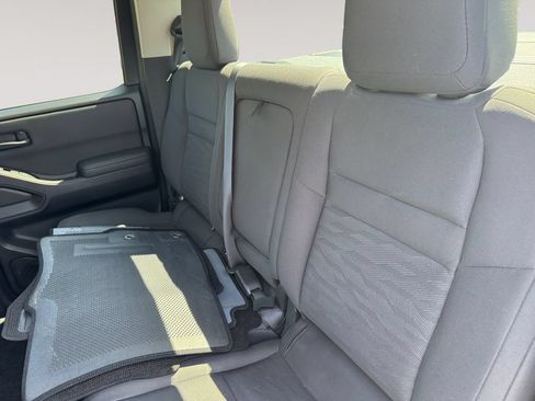 Used 2022 Nissan Frontier S w/ Technology Package AWD/4WD image 13