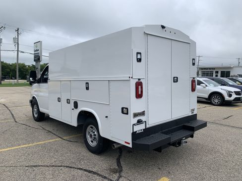 New 2025 GMC Savana 3500 1WT w/ Power Convenience Package image 37