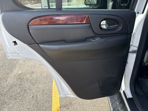 Used 2007 GMC Envoy SLT image 21