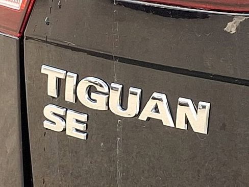 Used 2021 Volkswagen Tiguan SE R-Line image 29