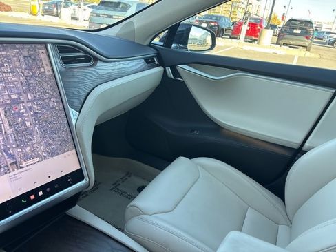 Used 2017 Tesla Model S 75 image 24