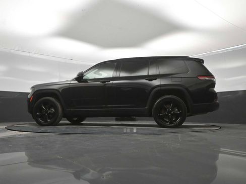 Used 2022 Jeep Grand Cherokee L Laredo AWD/4WD image 34