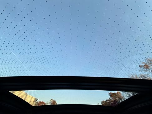 Used 2021 BMW X7 xDrive40i w/ Executive Package image 16