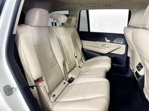 Used 2021 Mercedes-Benz GLS 580 4MATIC image 37