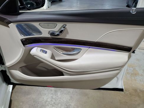 Used 2020 Mercedes-Benz S 560 4MATIC Sedan image 17