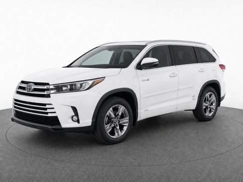 Used 2019 Toyota Highlander Limited Platinum AWD/4WD image 2