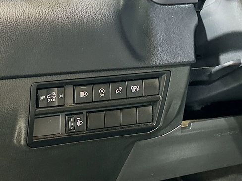 Used 2022 Toyota Tundra SR5 AWD/4WD image 8