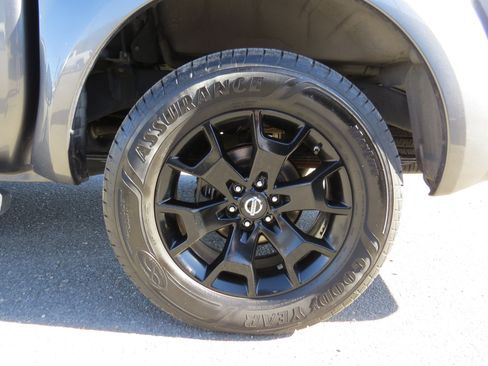 Used 2019 Nissan Frontier SV w/ Value Truck Package image 13